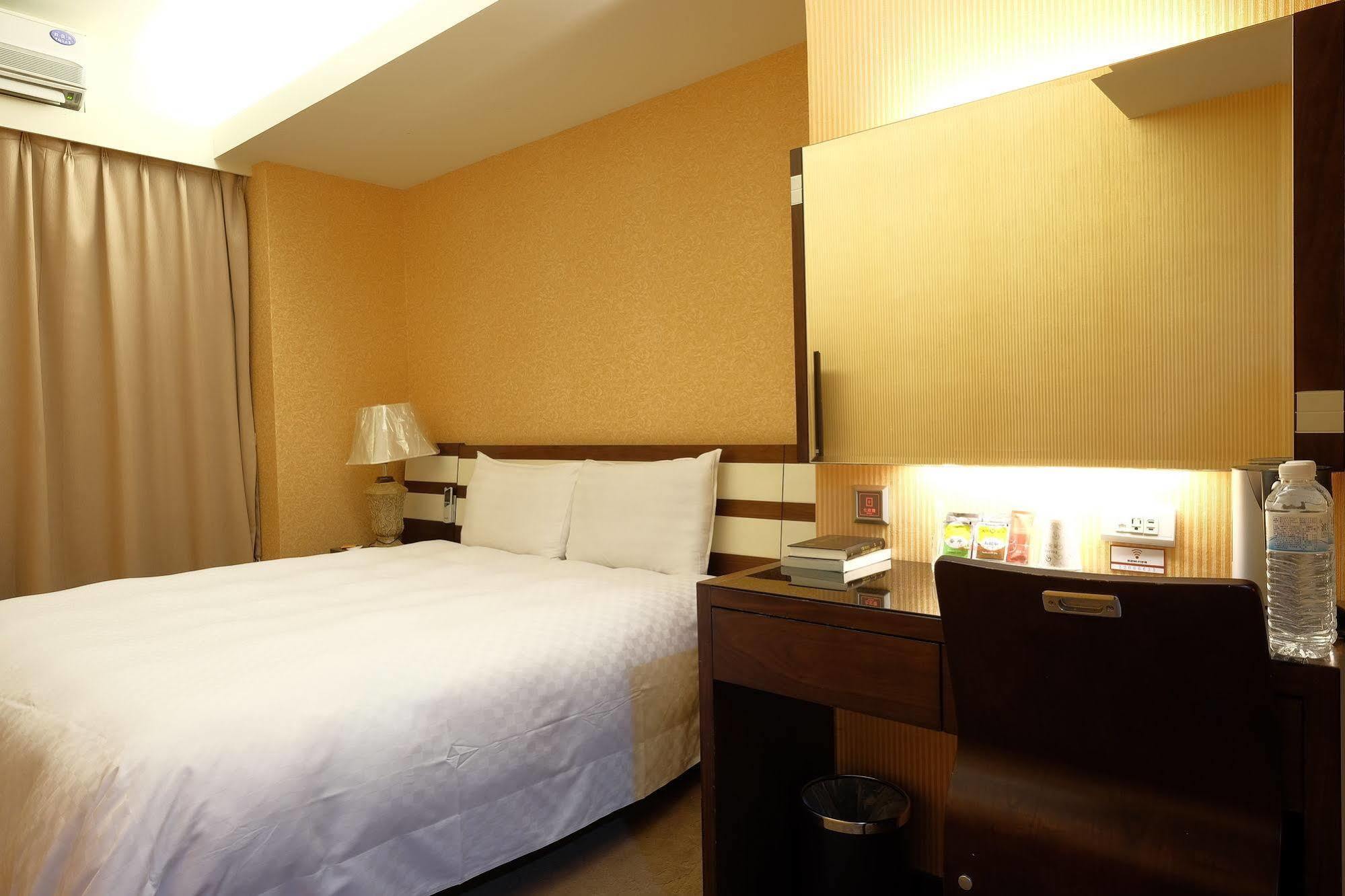 Talmud Hotel Gongyuan Taichung Eksteriør bilde